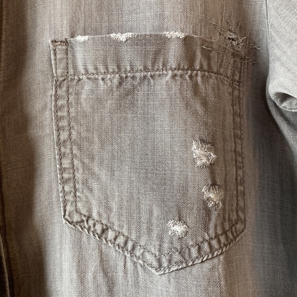 bella dahl Long Sleeve Button Down Grey Distressed Shirt Size XS - Picture 9 of 16